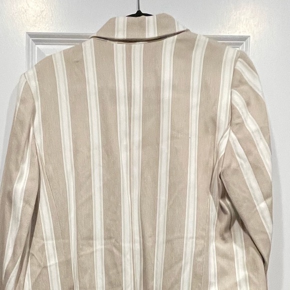 Vertical stripe tunic length blazer by green people - Picture 10 of 12